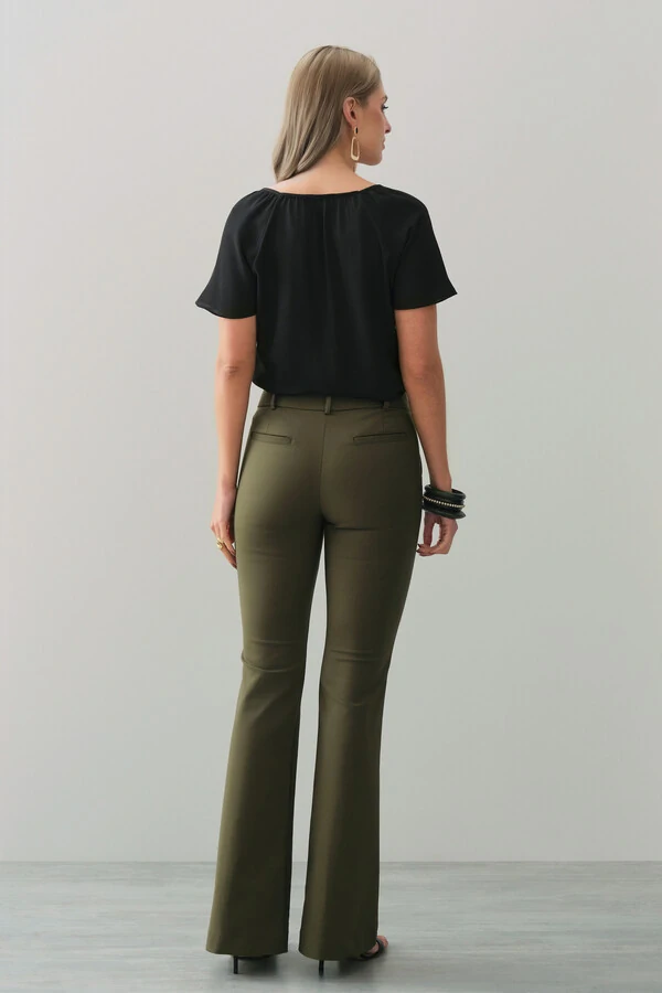 Calça flare double