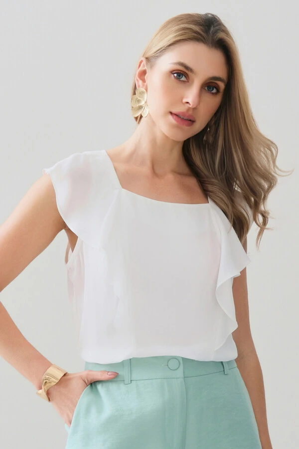 Regata Decote Quadrado Recortes Babado Laço Costas