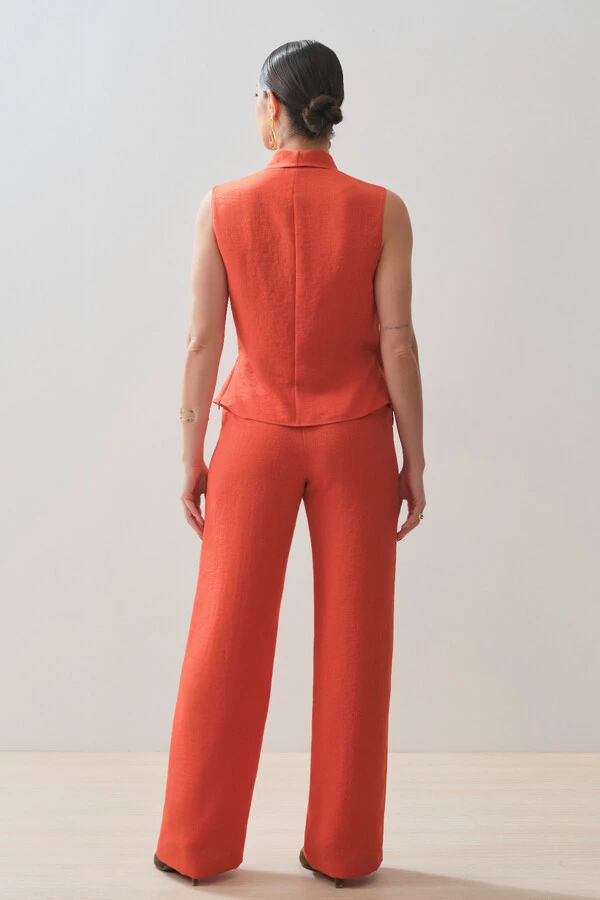 Conjunto de Colete Gola Smoking e Pantalona Slim