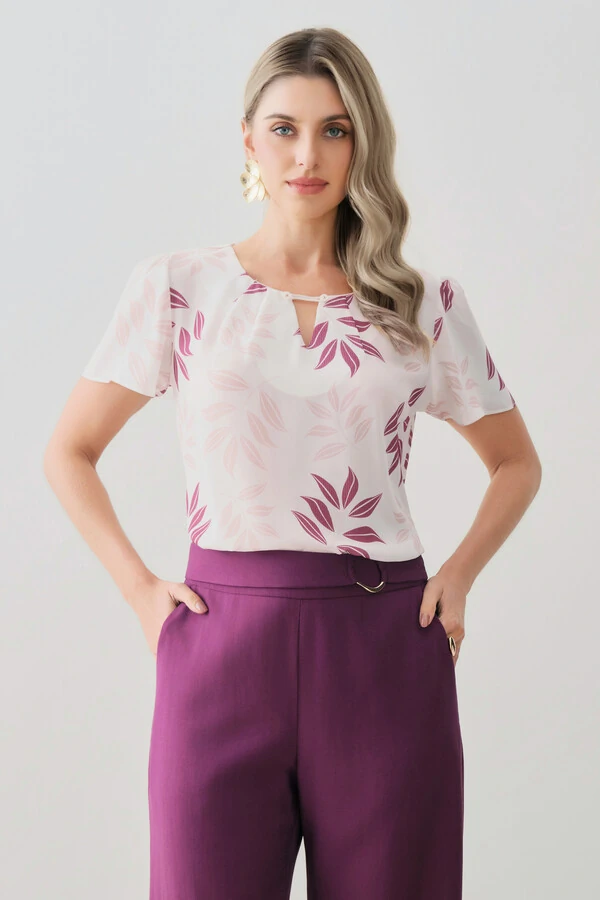 Blusa Folhagem Manga Evasê Decote Vazado