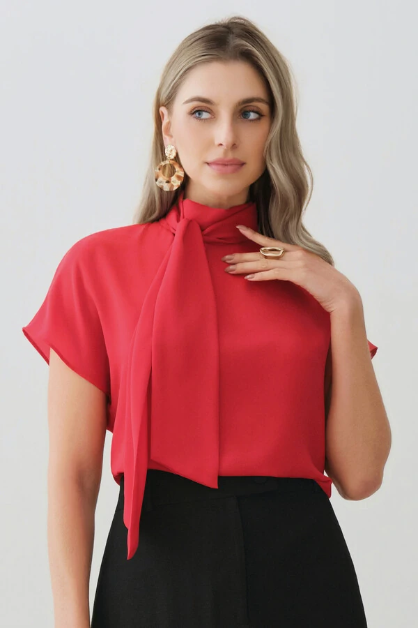 Blusa Manga Morcego Gola de Laço