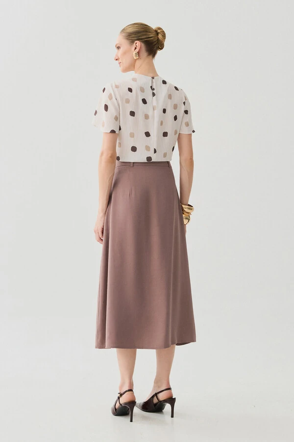 Blusa Assimétrica Abstrata Gola Careca Baixa Pregas Ombro Direito