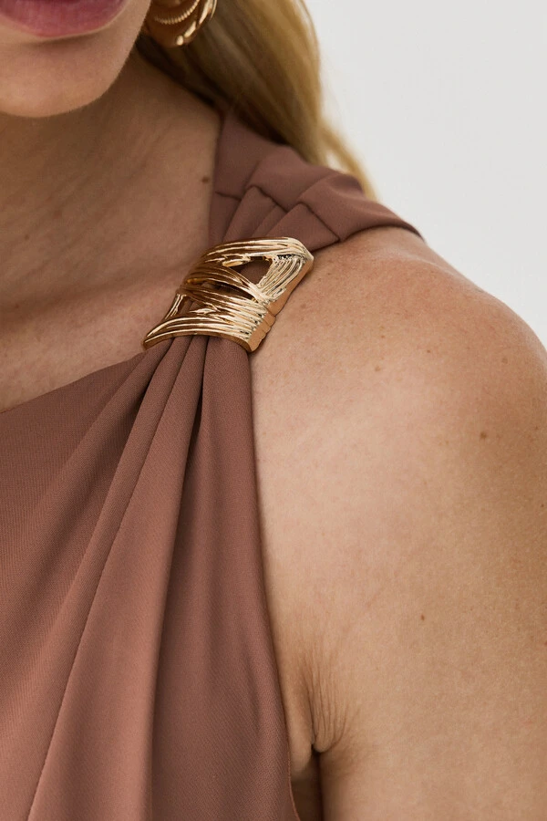 Vestido Midi Evasê Regata Assimétrico Pregas Ombro Esquerdo Gold
