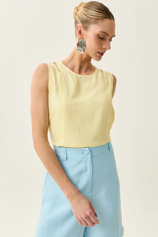 Regata Ombro Cut Out Recorte