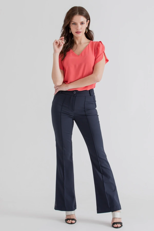 Blusa manga aberta botão forrado