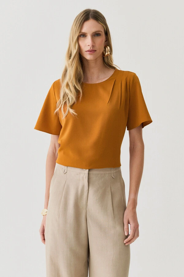 Blusa Assimétrica Pregas Ombro Esquerdo