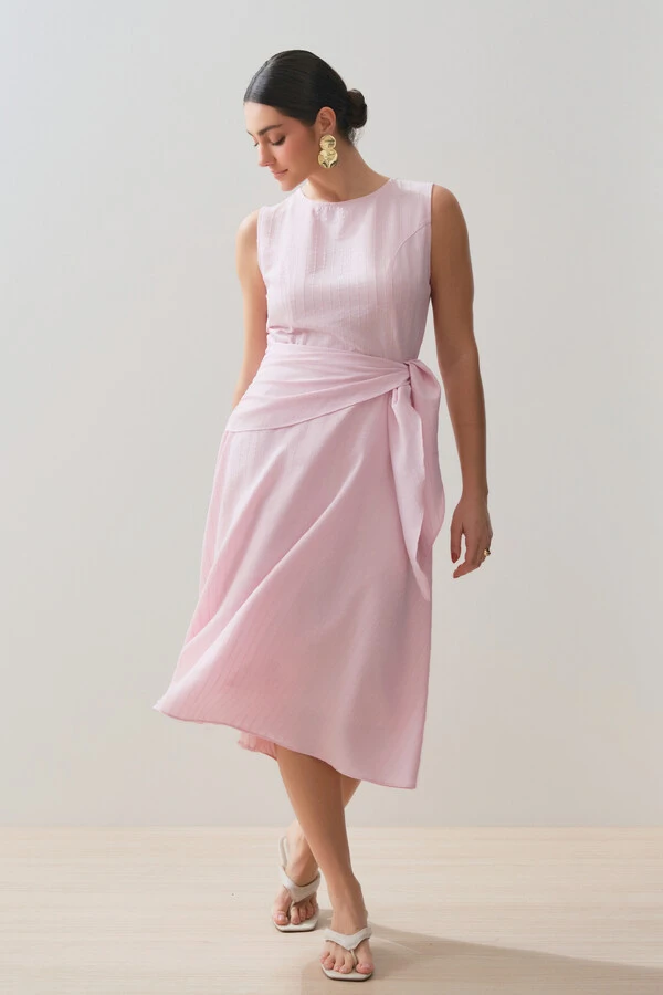 Vestido Midi Regata de Textrua Listrada Cintura Faixa Franzida