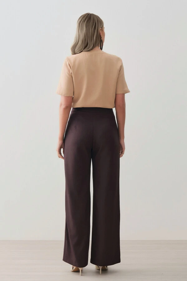 Pantalona Slim de Alfaiataria Bolso Faca Discreta