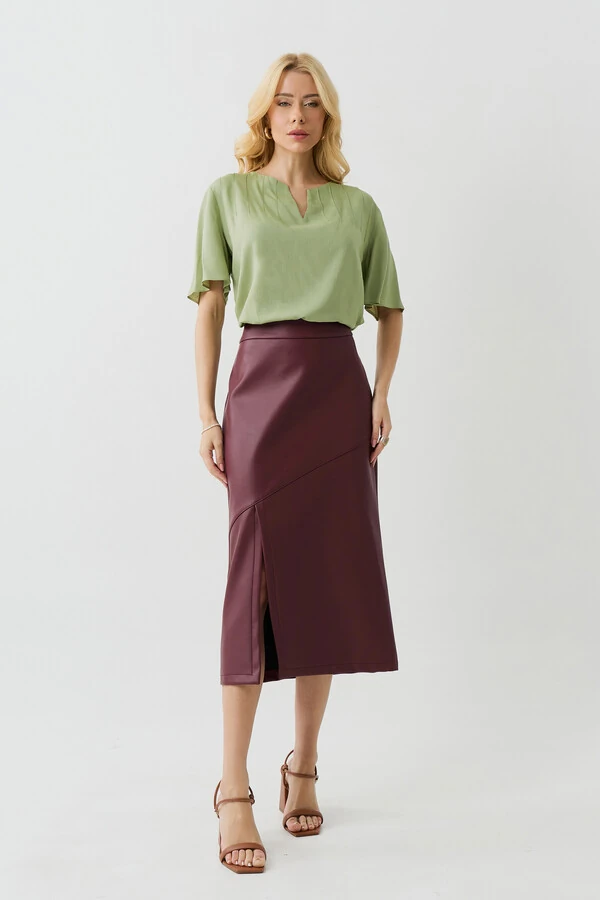 Blusa Manga Evasê Decote Cavado Nervuras