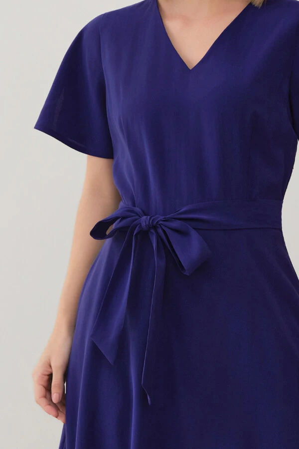 Vestido Midi Evasê Manga Abertura Decote V Cinto