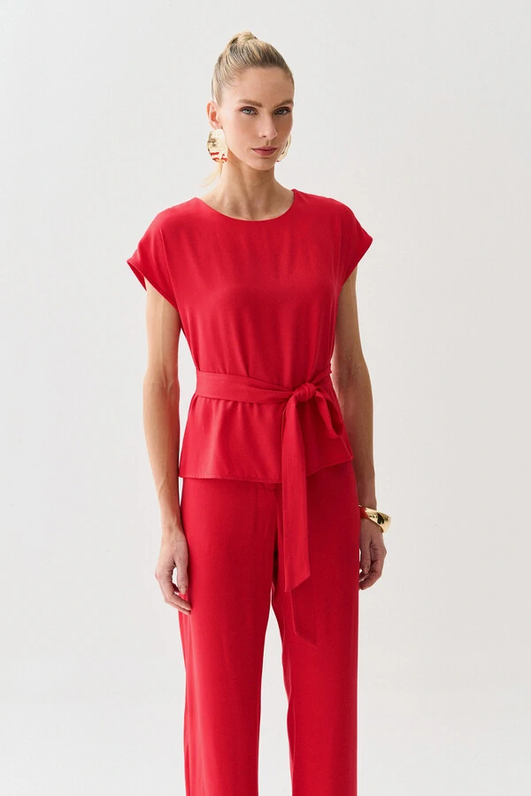 Conjunto de Blusa Manga Morcego Cinto e Calça Reta