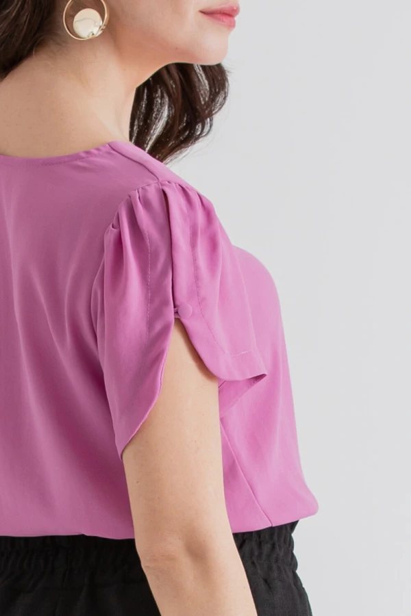 Blusa manga aberta botão forrado