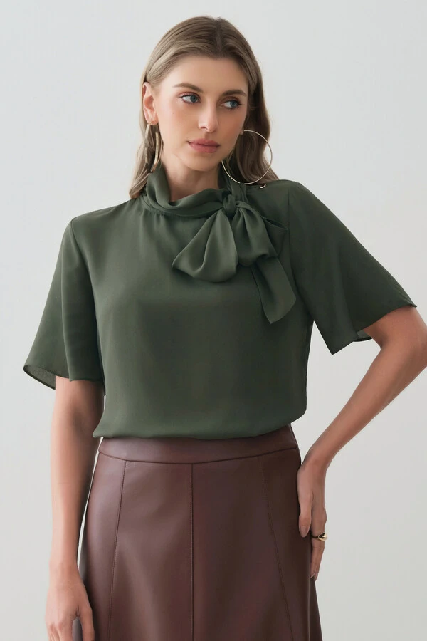 Blusa Assimétrica Gola Dobrada de Laço Ombro Esquerdo Gold Double