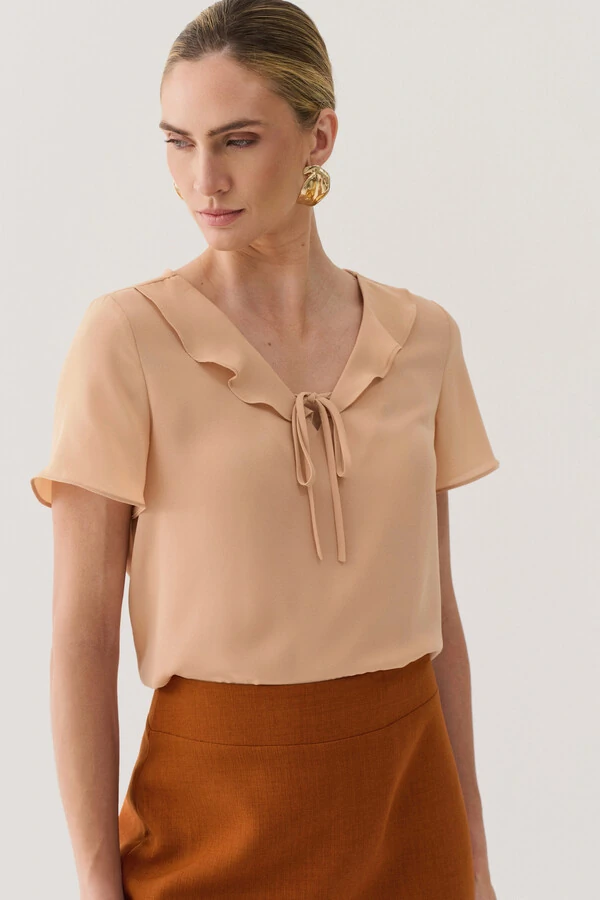 Blusa Decote V Babado Laço