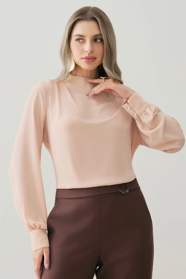 Blusa Assimétrica Manga Longa Punho Double Gola Careca Baixa Ombro Direito Pregas Double