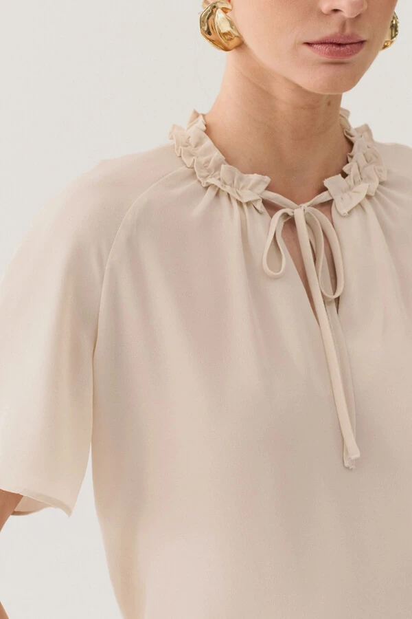 Blusa Manga Reglan Gola Babadinho Decote V Laço