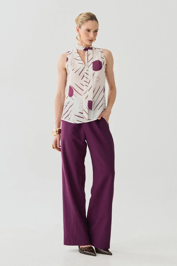 Regata Abstrata Gola Baixa Laço Decote V Ombro Prega