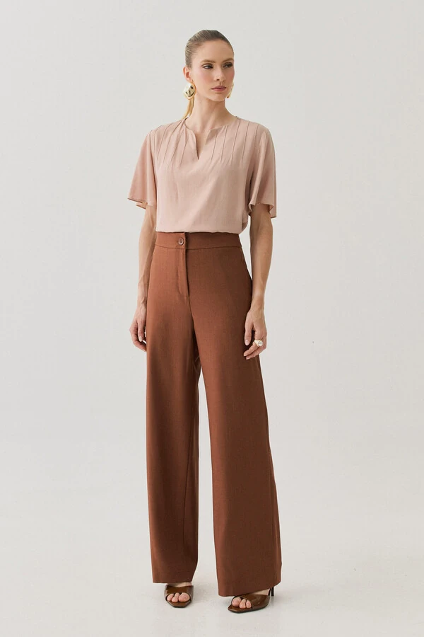 Blusa Manga Evasê Decote Cavado Nervuras