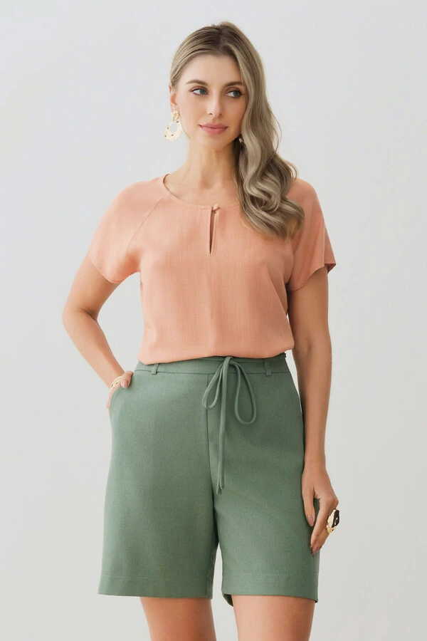 Blusa Manga Raglan Decote Gota Mini Botão Forrado