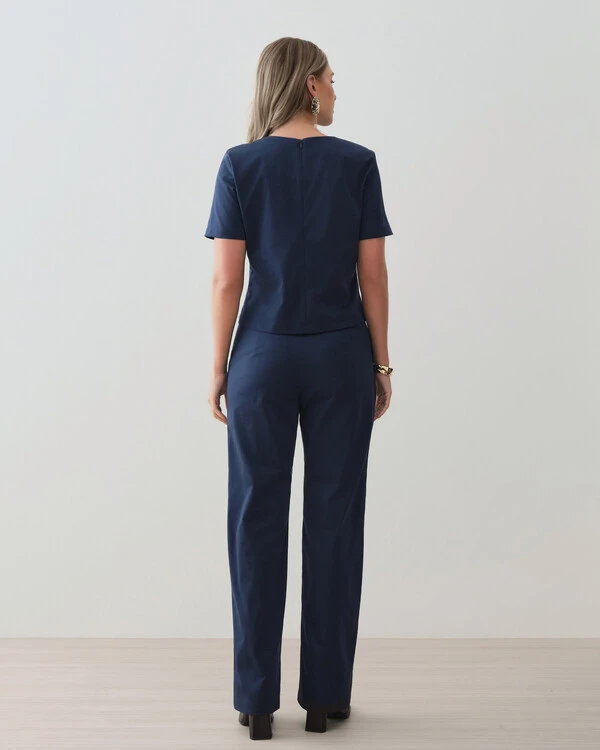 Conjunto de Alfaiataria de Blusa Crop Assimétrica Ombro Esquerdo Prega Gold Double e Calça Reta