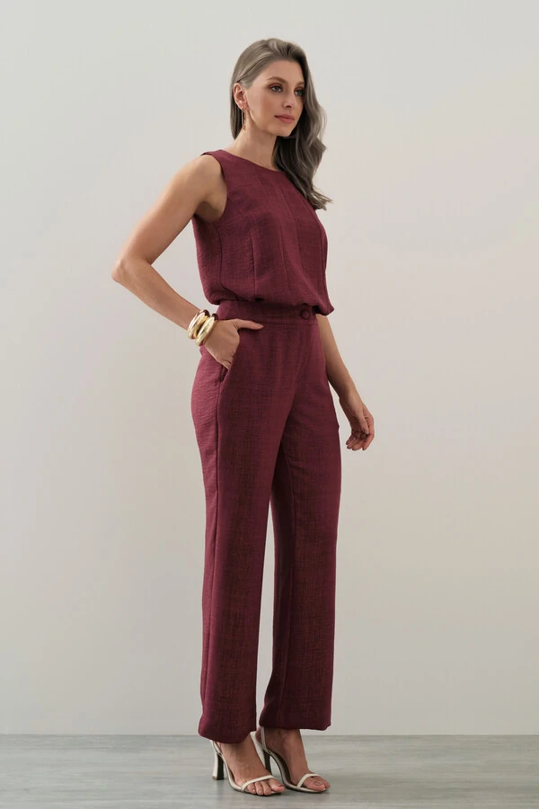 Conjunto de Regata Recortes e Calça Reta