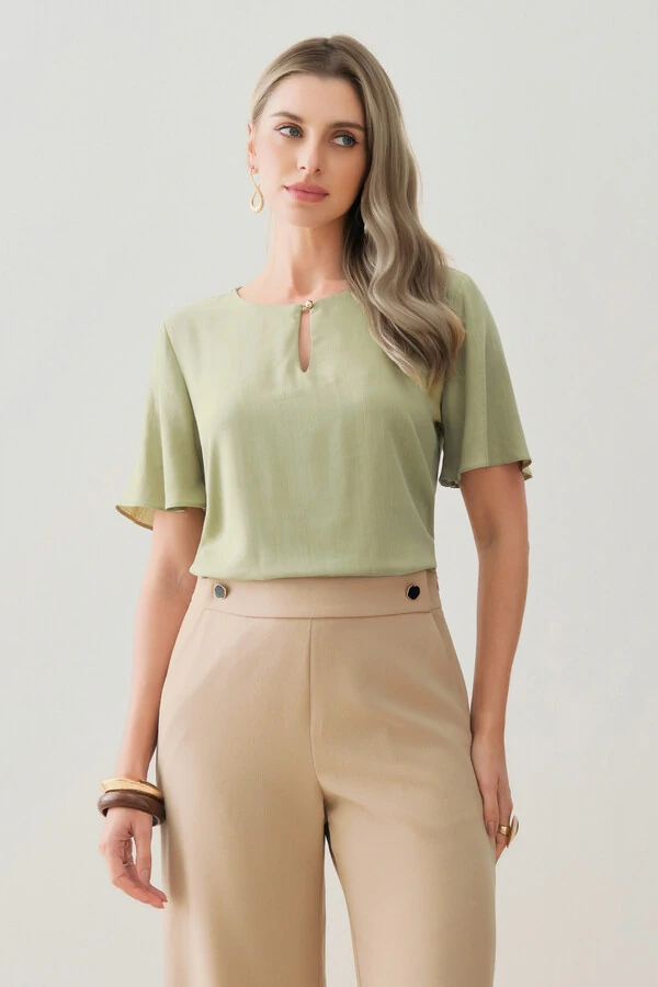 Blusa Manga Evasê Decote Vazado Gold