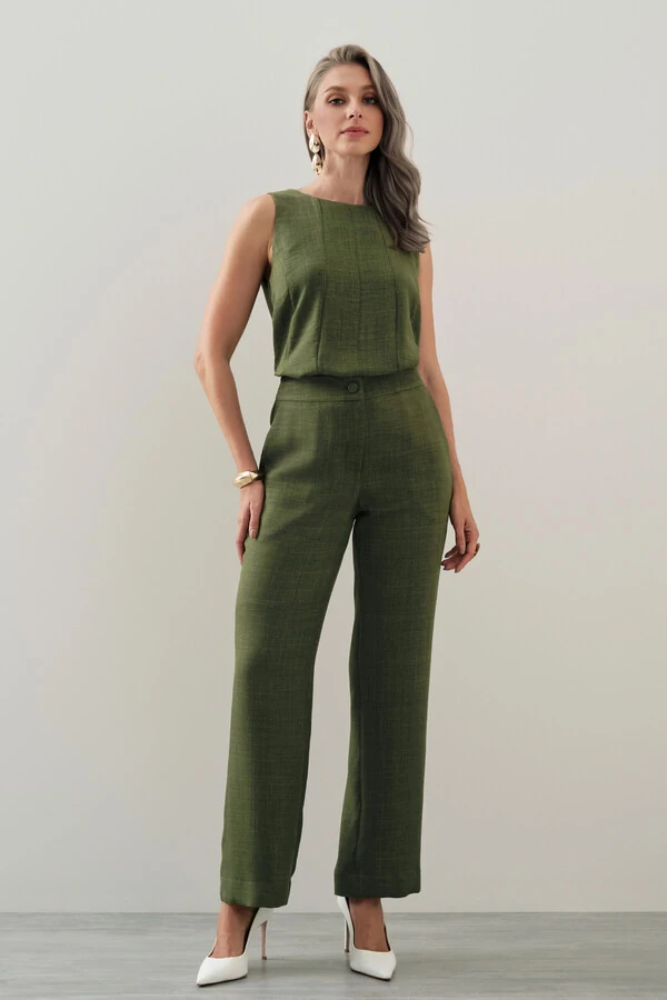 Conjunto de Regata Recortes e Calça Reta