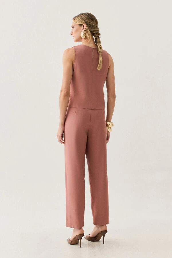 Conjuntode Alfaiataria de Regata Crop Transpassada e Calça Reta