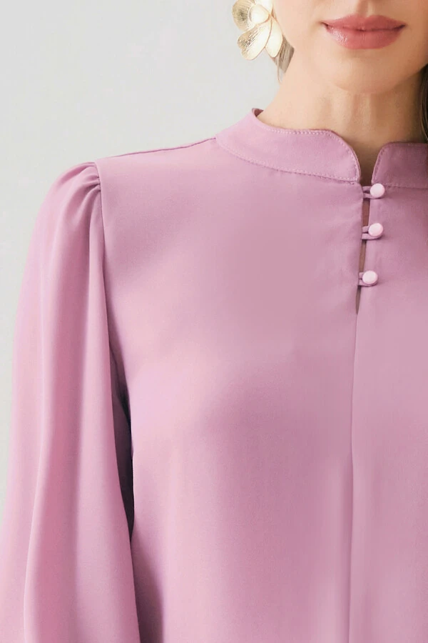 Blusa Manga Longa Punho Gola Baixa Mini Botões Triple