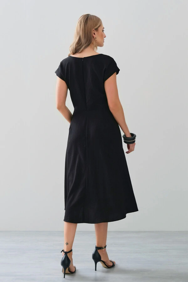 Vestido Midi Evasê Manga Morcego Decote V