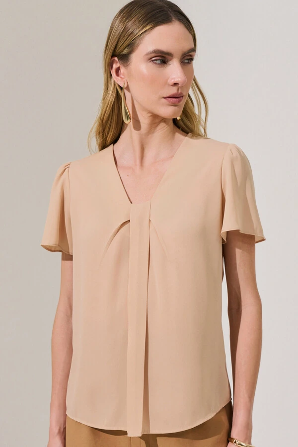 Blusa Decote V Pregas Laço