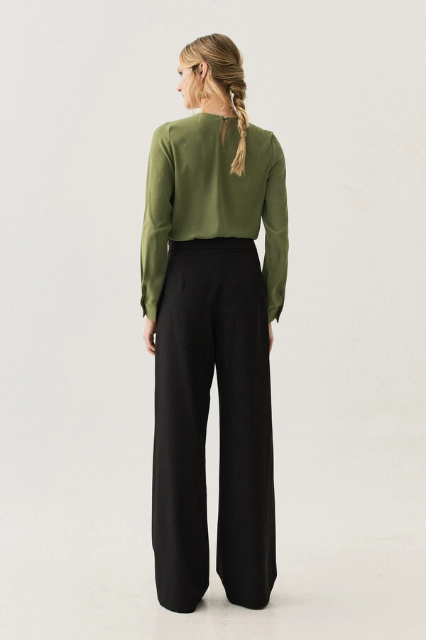 Blusa Manga Longa Punho Decote Pregas