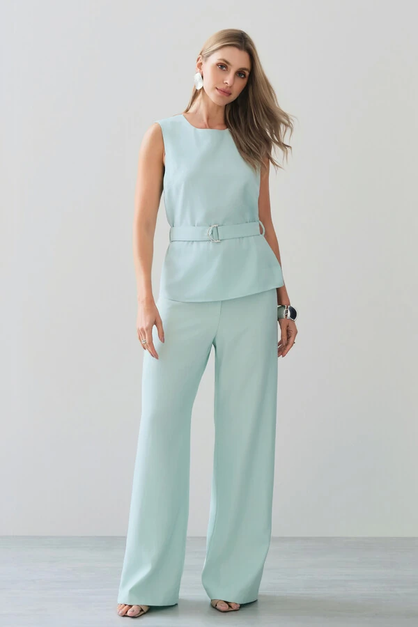 Conjunto de Alfaiataria de Blusa Regata Cinto e Calça Wide Leg