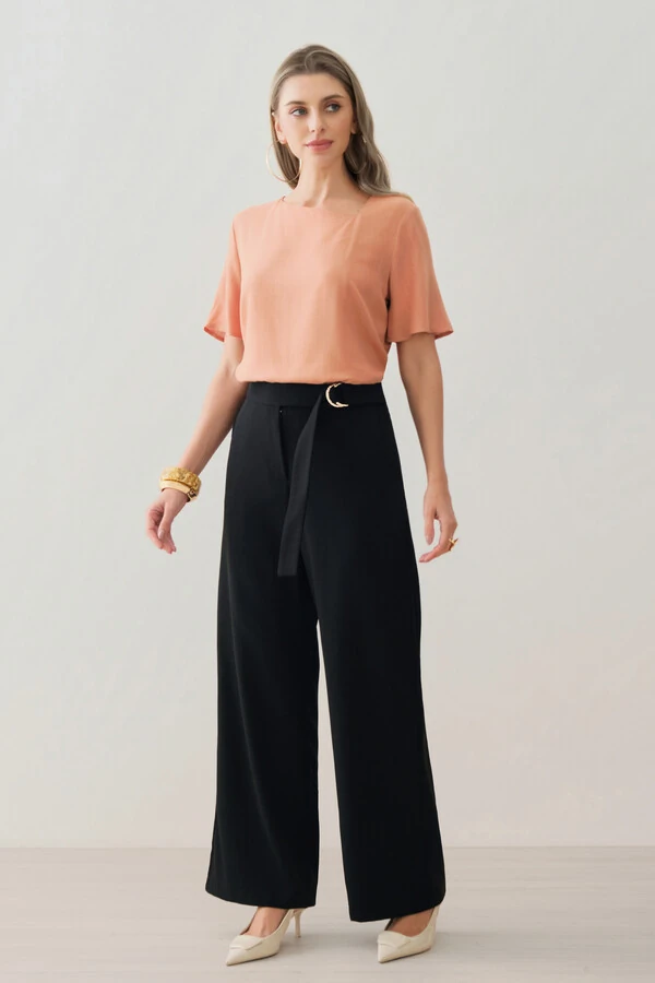 Blusa Decote V Assimétrico Recorte