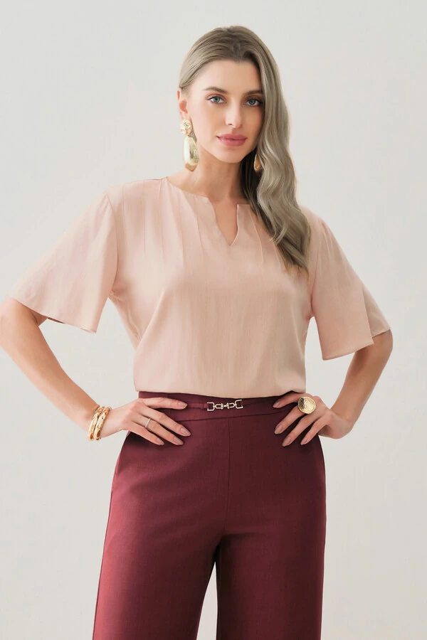 Blusa Manga Evasê Decote Cavado Nervuras