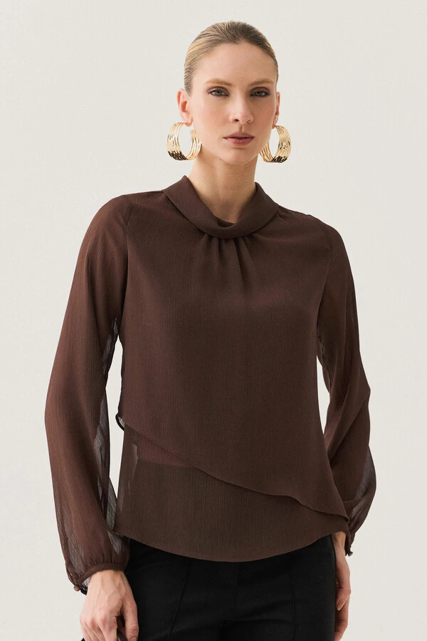 Blusa Dupla Transpassada Assimétrica de Chiffon Yoryu Manga Longa Gola Dobrada