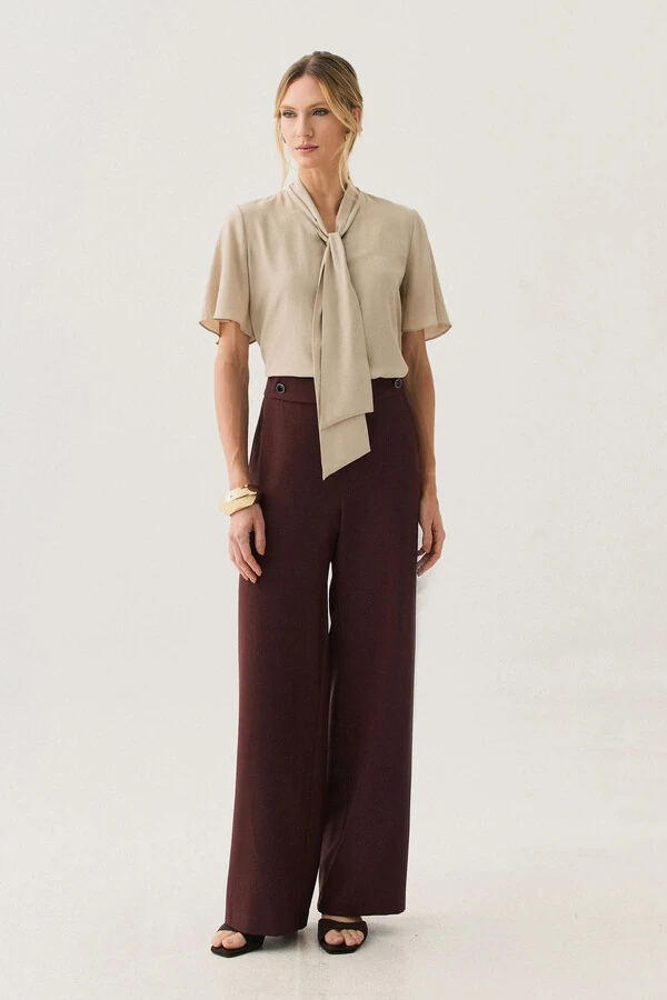 Blusa de Cetim Gola Dobrada de Laço