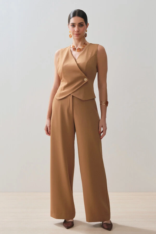 Conjunto de Alfaiataria de Colete e Pantalona Gold