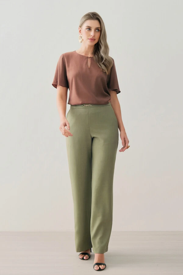 Blusa Manga Evasê Decote Vazado Gold