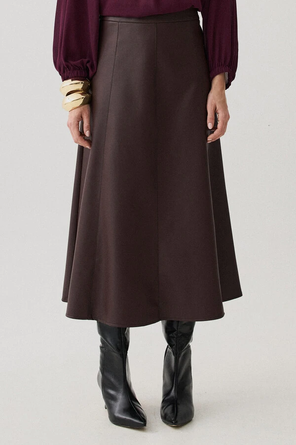 Saia Midi Evasê de Couro Recortes