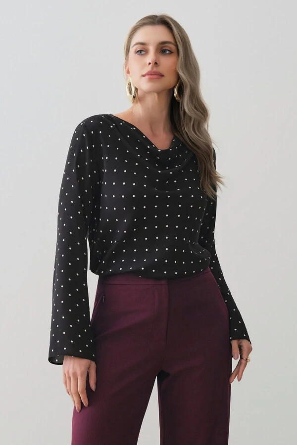 Blusa Poa Manga Longa Evasê Gola Drapeada