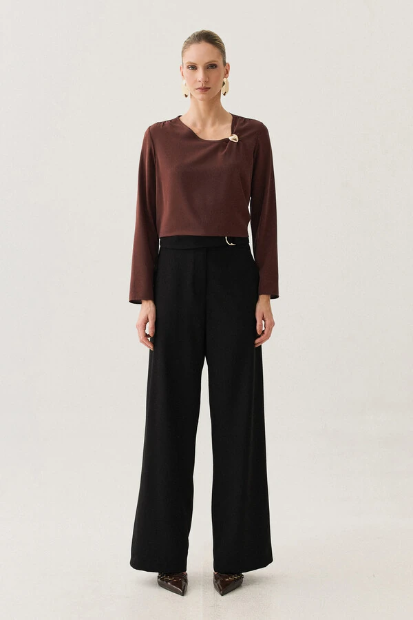 Blusa Decote V Assimétrico Gold