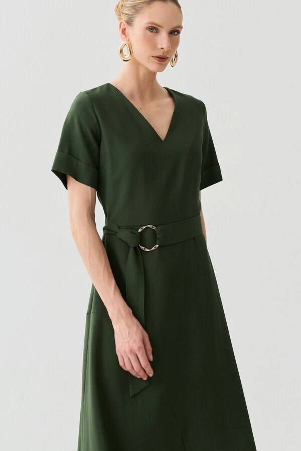 Vestido Midi Evasê Assimétrico Decote V Cinto Gold