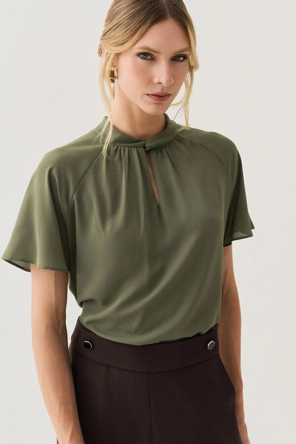 Blusa Manga Ralgan Gola Baixa Torcida Decote Gota Franzido