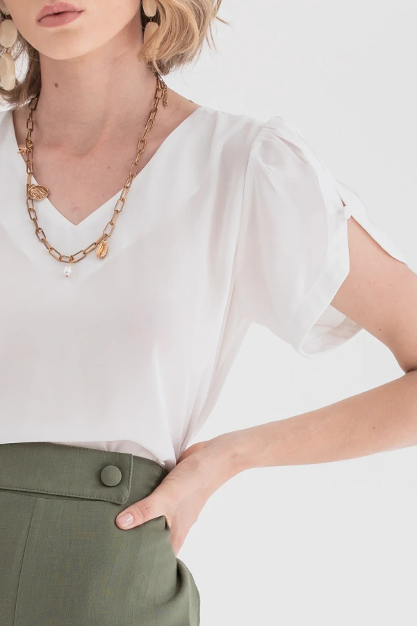 Blusa manga aberta botão forrado
