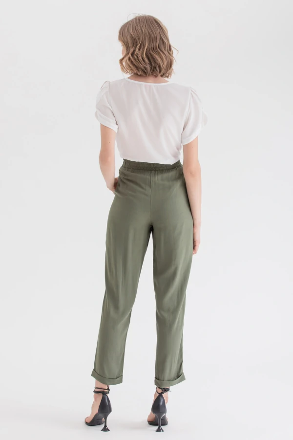 Blusa manga aberta botão forrado