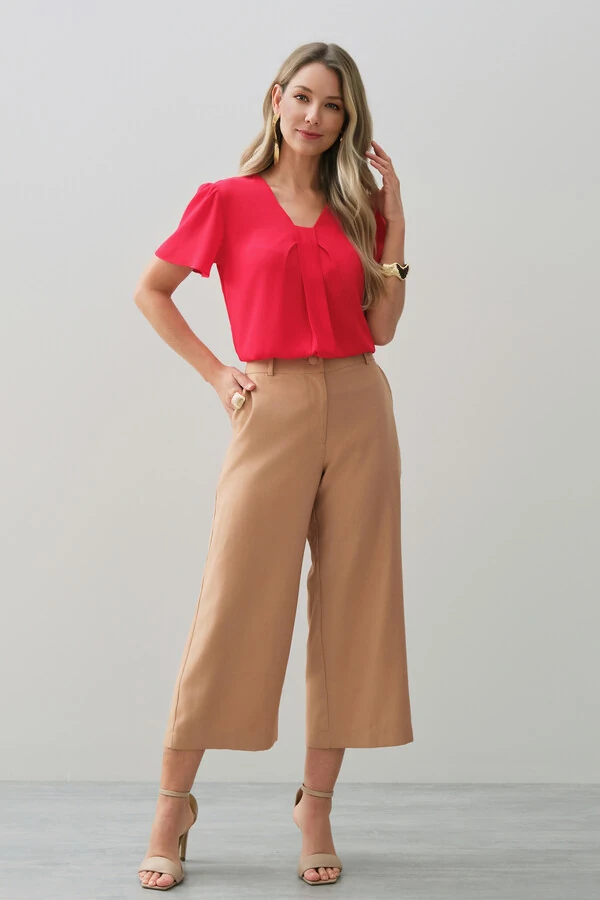 Blusa Decote V Pregas Laço