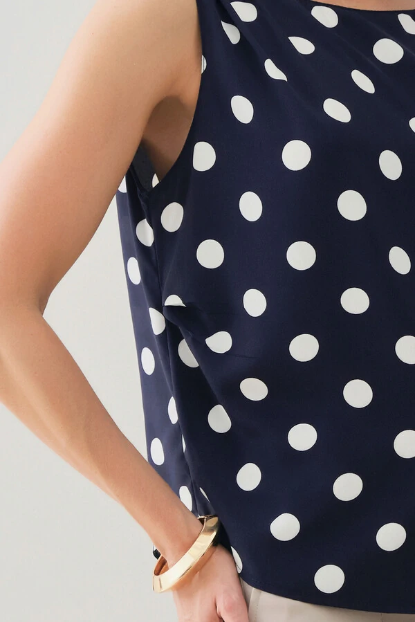 Regata Assimétrica Poa Cintura Direita Pregas