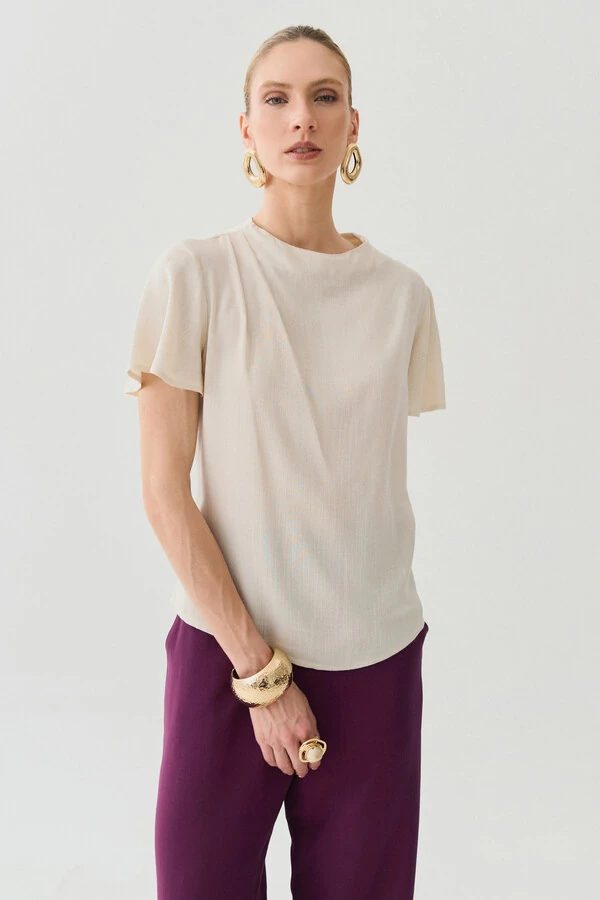 Blusa Assimétrica Gola Careca Baixa Pregas Ombro Direito