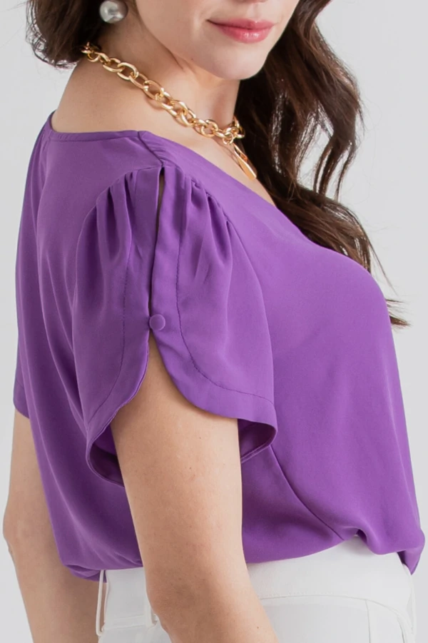 Blusa manga aberta botão forrado
